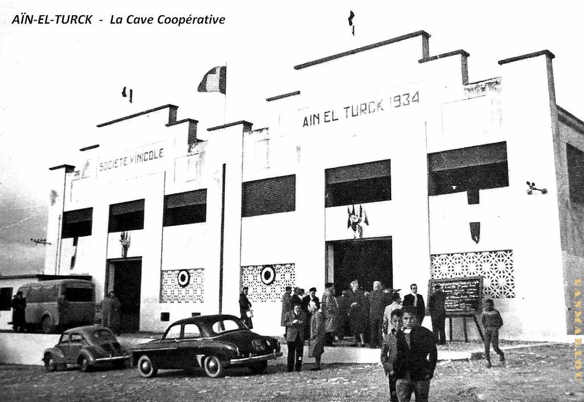 Ain-el-Turck - Cave cooperative.jpg